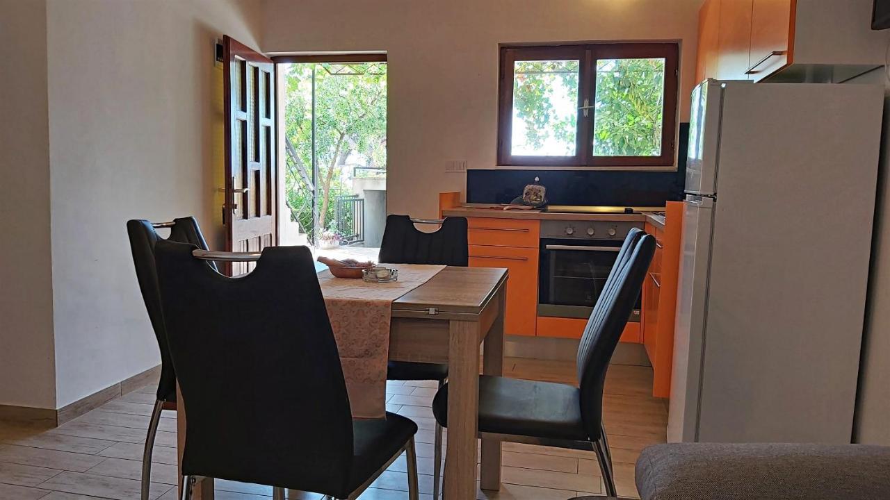 Apartments Gajo Omiš Δωμάτιο φωτογραφία