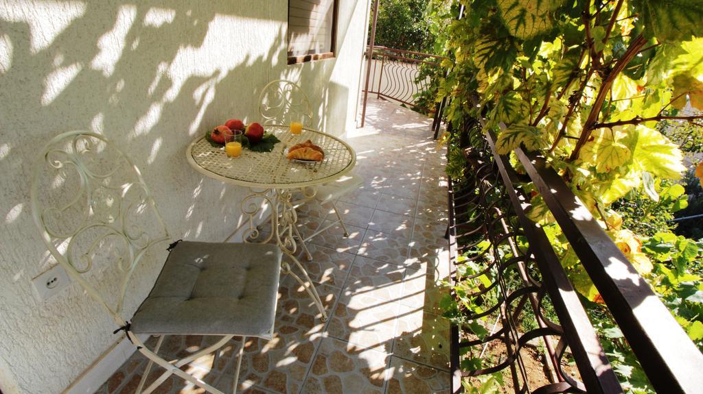 Apartments Gajo Omiš Εξωτερικό φωτογραφία